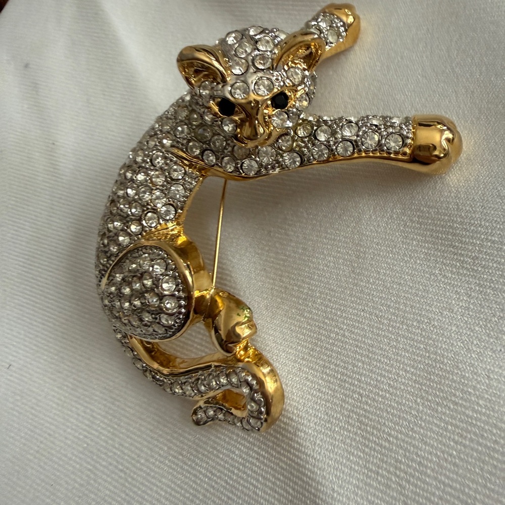 Gold-tone Crystal Cat Brooch - Sparkling White Cat Pin - Picture 3 of 6